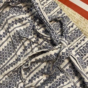 Patterned shorts with tie belt